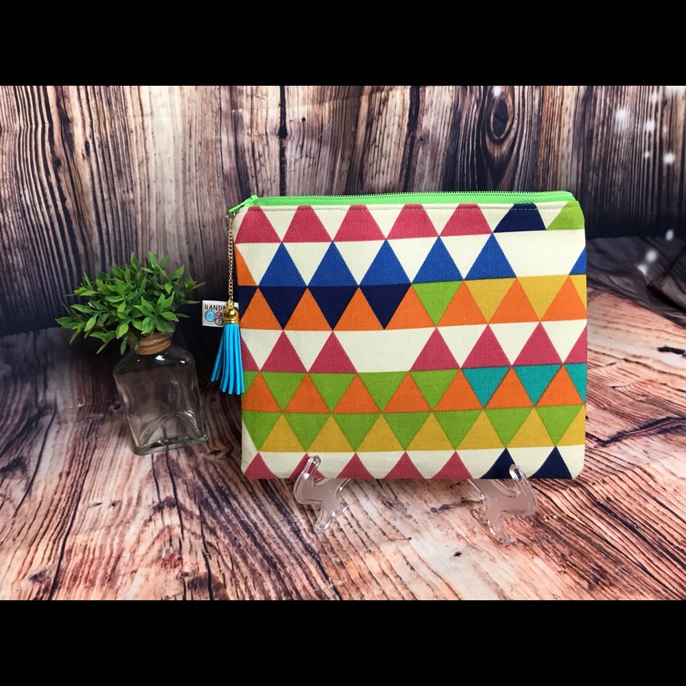 Cosmetic bag